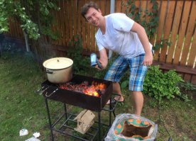 Я Карлсоном разгоняю.