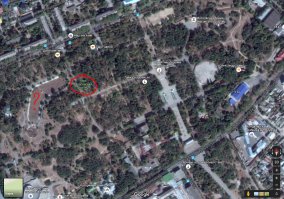 ДА там вроде не было пруда... Может, он и был там, где я поставил знак вопроса. Но самое интересное, когда открыл Гугл-мап, оказалось, что это уже не "Парк Ленинского комсомола", а парк "Херсонька фортеця" ("Херсонская крепость")!