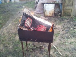 Шашлыка очень хотелось,но лень было заморачиваться с дровами и мешком )