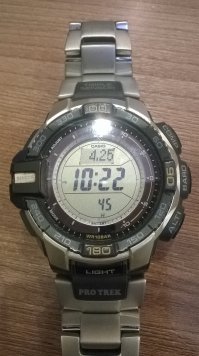 Мои часики, уже два года полет отличный.