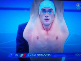 Пиджак сзади наталкивает на мысли!