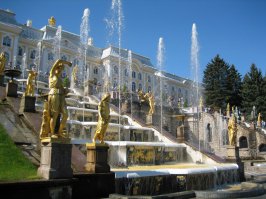 А с чего такая констатация? Вот эти статуи в России и головы у них на месте