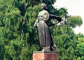 Ну-у! Во-певых, мы там били гитлеровцев. И разбили. Во-вторых, всё-же по итогам Потсдамской конференции 1945 года северная часть (около трети территории) Восточной Пруссии была передана Советскому Союзу вместе с Кёнигсбергом. Потом здесь родился я. И живу. Это - Россия.