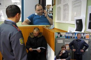Первый "«посетитель»" на Оборина похож из "Реальные пацаны", да и пост как буд то про Ознобихина и Базанова серию посмотрел!