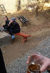 В России в таких баночках мочу на анализы сдают. Может стоит им сказать?