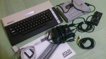 Мы в прокате в 1989 брали вот этот за 30 рублей на сутки!!! В салоне поиграть 10 минут 1 руб.  А это была лучшая игра!!!