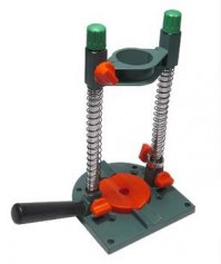 для дрели есть неплохая приспособа, с помощью которой можно работать дрелью как фрезером. конечно большую фрезу не тянет, но например снять фаску с кромки нормально получается.