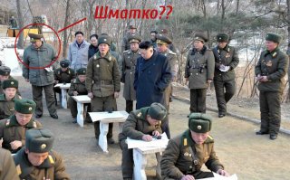 Счастливые до безобразия жители Северной Кореи