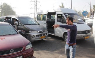 В магазины у них зазывают - эка невидаль... У нас вон даже в маршрутки зазывают.