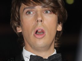 Молоденьких нашли? Извращенцы!