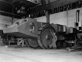 Фото с 1 по 3. Сухопутный минный тральщик Vs.Kfz.617 Alkett Minenraumer.
Фото 4. Krupp Räumer S

(прототипы)