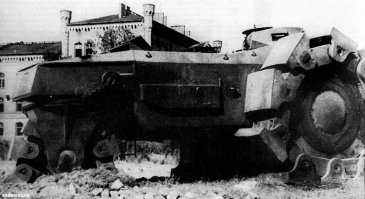 Фото с 1 по 3. Сухопутный минный тральщик Vs.Kfz.617 Alkett Minenraumer.
Фото 4. Krupp Räumer S

(прототипы)