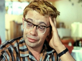 Рабочий российского аэропорта разрушил экскаватором самолет после того, как его уволили  