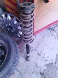 замена амортизаторов- такой сегодня был труд)))