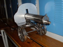 Ой, как я люблю диванных экспертов...
Во-первых, интеллект пишется с двумя "Л".
Во-вторых...на фото ниже, это тоже несколько моих произведений и я дико сомневаюсь, что, Вы со своими прямыми руками и интеЛектом можете сделать что-то подобное