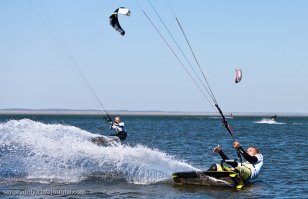 Я вот как то не смогу вечно смотреть на эту жопастую негритоску, ой, афроамериканку. Да и идеальное завершение рабочего дня по-моему по другому выглядит, как в прочем и образцовая пятница... 
Существует очень много более интересных, с моей точки зрения, вещей, и это навероне отна тысячная интересных вещей!
Ни плюса - ни минуса даже ставить не буду...