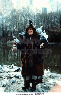 Теперь понятно с кого срисовали персонажа из Один Дома 2...