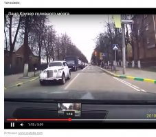 хрень а не видео, крузак то мудак, это понятно... но видео можно было и ускорить...
хотя тогда я бы не увидал эту клёвую машинку