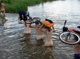 Если переправа не в первый день пути. то можно так и рыбы наглушить на ужин