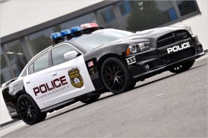 И тут же примчались копы угадайте на чем?)