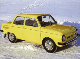 Кстати, это фото опытного ЗАЗ-968М 1979 года выпуска(это не базовая модель!!!)Он отличается от принятого в серийное производство ЗАЗ-968М спущенного с конвейера только в 1980 году(а не 1979году!)Отличие опытного модернизированного ЗАЗ-968М выпущенного в 1979 году такие:увеличенные задние фонари овальной формы,однотипные с "Жигулевскими" колесами и их колпаки,дисковые передние тормоза и сиденьями с подголовниками!Такой "Запорожец" был показан на выставке в Москве,о чем писалось в журнале "За рулем"в 1979 году.