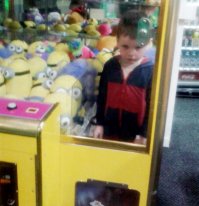 Китайский разоритель автоматов с игрушками