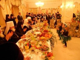 Да мы в курсе что церковь кормить надо, и чем больше - тем лучше