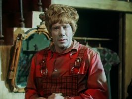 а рядом с Влади, похож на Карлсона, Спартака Мишулина, не?