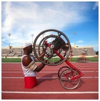 Конечно, не смешно, но похоже что он застрял в текстурах))