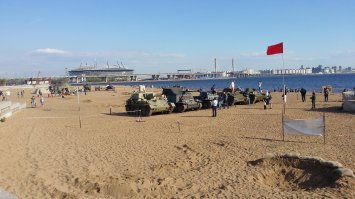 Санкт-Петербург. Парк "300-летия СПб". На заднем плане строительство ЗСД.