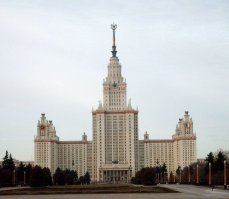 Надо бы тогда и продолжить про дальнейшее строительство МГУ:
По предложению И. В. Сталина в январе 1947 года Совет министров СССР принял решение о строительстве в Москве восьми высотных зданий[3], одним из которых, самым высоким, стал главный корпус МГУ на Ленинских (ныне Воробьёвых) горах.