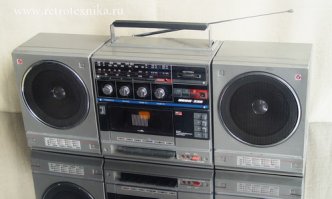 Ставил в деревне дискотэки на этом звере. 60 кассет хватало на вечер. Пол в клубе культуры меняли каждые пол года.