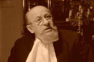 Человек, которым никто не смог манипулировать. Даже журнальчик не купил в помощь детям  Германии  
(Без стёба - реальны пример, как не поддаваться ни на какие провокации, включая давление "морали")