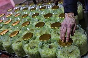 Да уж, весьма аппетитный кадр - тоже в шок повергло.