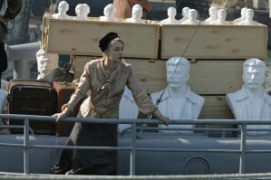 Это Сталин похож на Шмеля или наоборот?