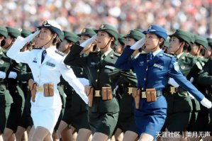 Други, а вам ,случайно ,не напомнили головные уборы наших красавиц фуражки китайских женщин военнослужащих ,мне кааца - ошенна похожи ,могли бы что нибудь своё соорудить ,особенно для женщин