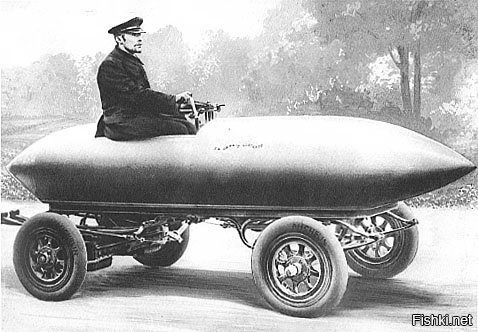 За 100 с лишним лет до Tesla:



Электромобиль La Jamais Contente в 1899 г. первым в мире преодолел скорость 100 км/ч и достиг скорости 105,882 км/ч.