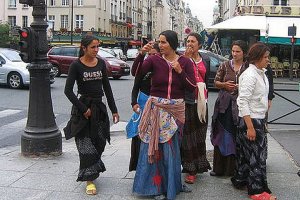 Бизнес по-цыгански: В Швеции начался цыганский сезон - прибыли гости из Румынии.