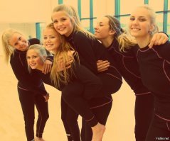 А вот её Норвежские Сестрички !