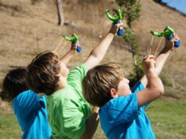 А если снизу СТАЛЬНЫМИ шариками выстрелить ???