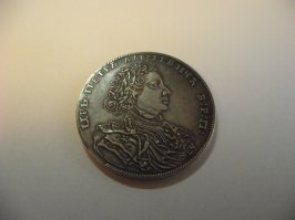 А у меня в наличии такие, кто подскажет что с ними реально можно сделать?
Только сегодня отсканировал, и отделил от фона.