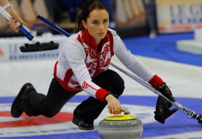 а мне она нравится )))