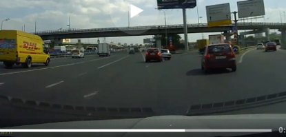 Какое прямо???
смотри на разметку на месте столкновения.