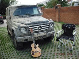 Шикарный городской(!) и бездорожный автомобиль. На трассе больше 120км/ч ехать не возможно, он весь гудит. Аэродинамика как у чемодана. Но пока я на своем g55 ездил - ни одна сволочь даже не подумала меня подрезать! Перестраиваться - одно удовольствие, все пропускают! При минимальной подготовке отлично чувствует себя на бездорожье!