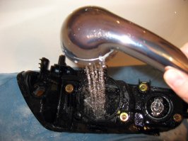 Замаскированный омыватель фар на Bentley Bentayga 