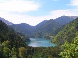 я вот сюда поеду летом, гораздо ближе и очень красиво.