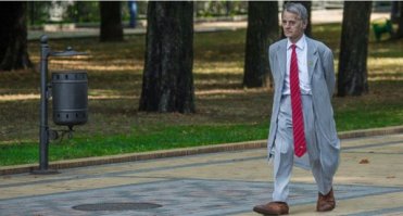 Сексуальные чулки, носки поверх брюк и другие конфузы влиятельных мира сего