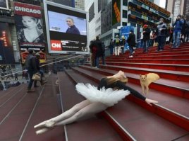 "Битва Photoshop: странный кот вызвал в интернете бурю эмоций!