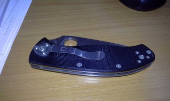 А вот мой крассавец (который Tenacious) . Ни разу не подводил. Это что касается EDC. 

Из мультиков Leatherman Wave. Но с собой не ношу, лежит в ящике для инструмента. Но одежку ему все равно сшил ))