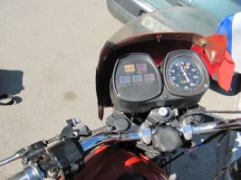 Это наверно самый быстрый мотоцикл, он даже стоит со скоростью 70 кмч